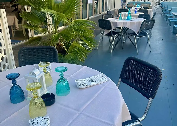 מלון Blue Moon 3*