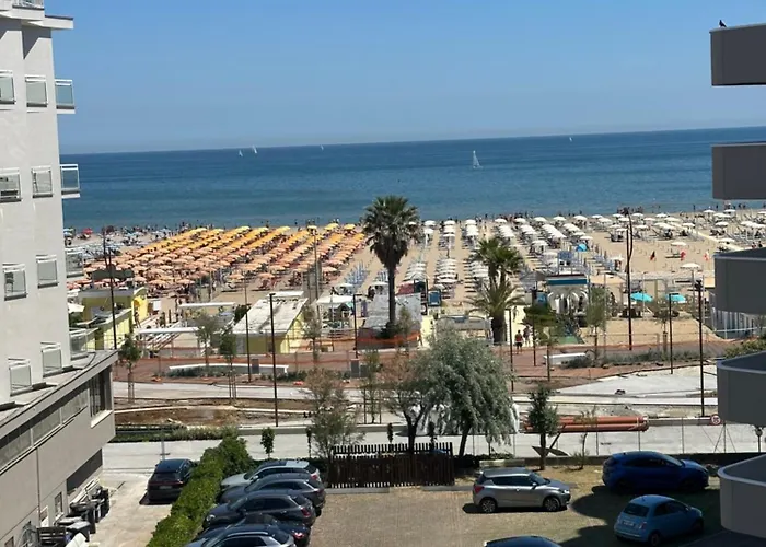 Blue Moon Отель Римини